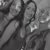 The Bella Twins: голая #0402