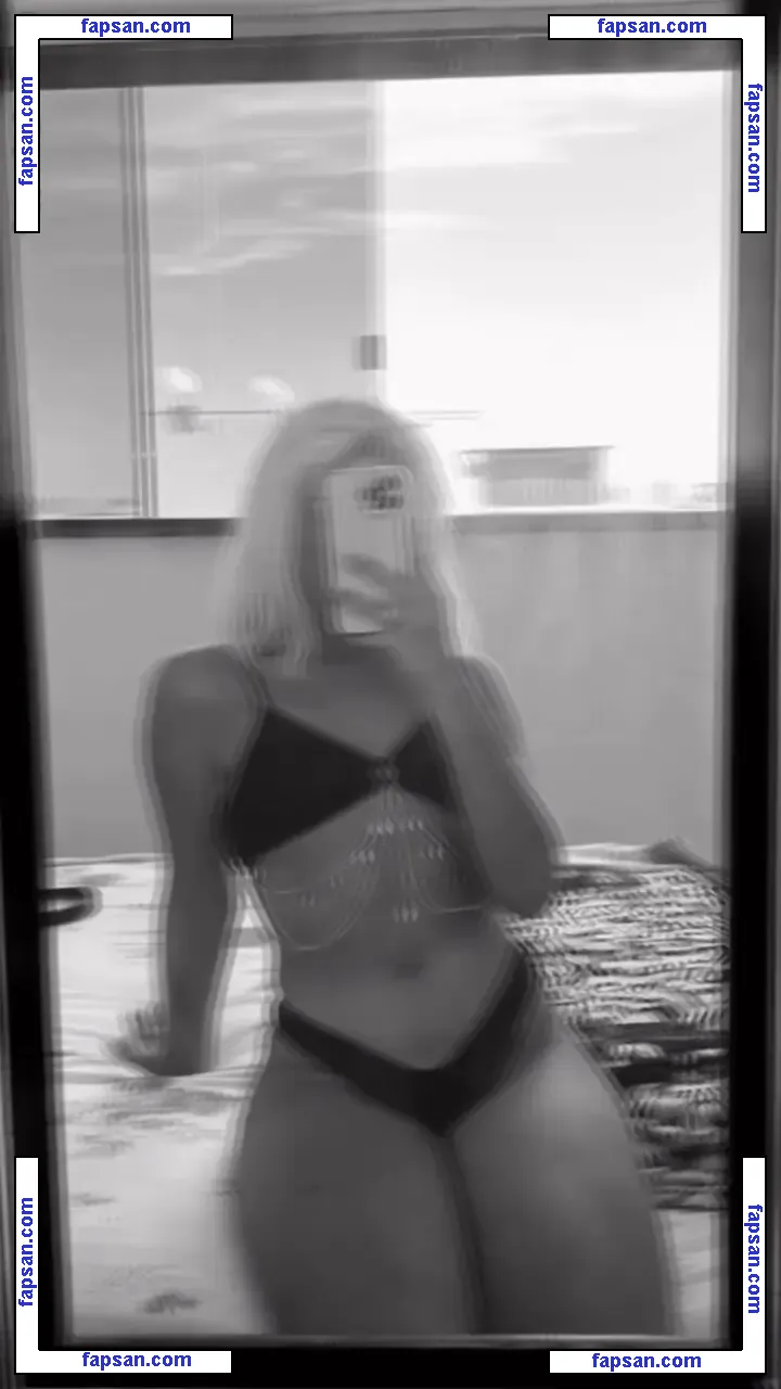 The.daniii nude photo #0021 from OnlyFans