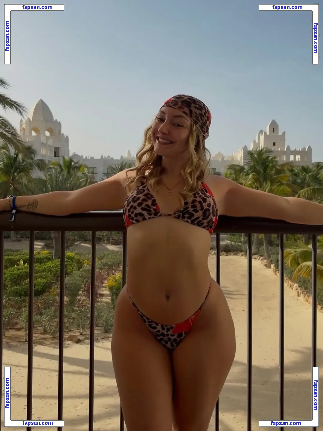 The Katies голая фото #0237 с Онлифанс