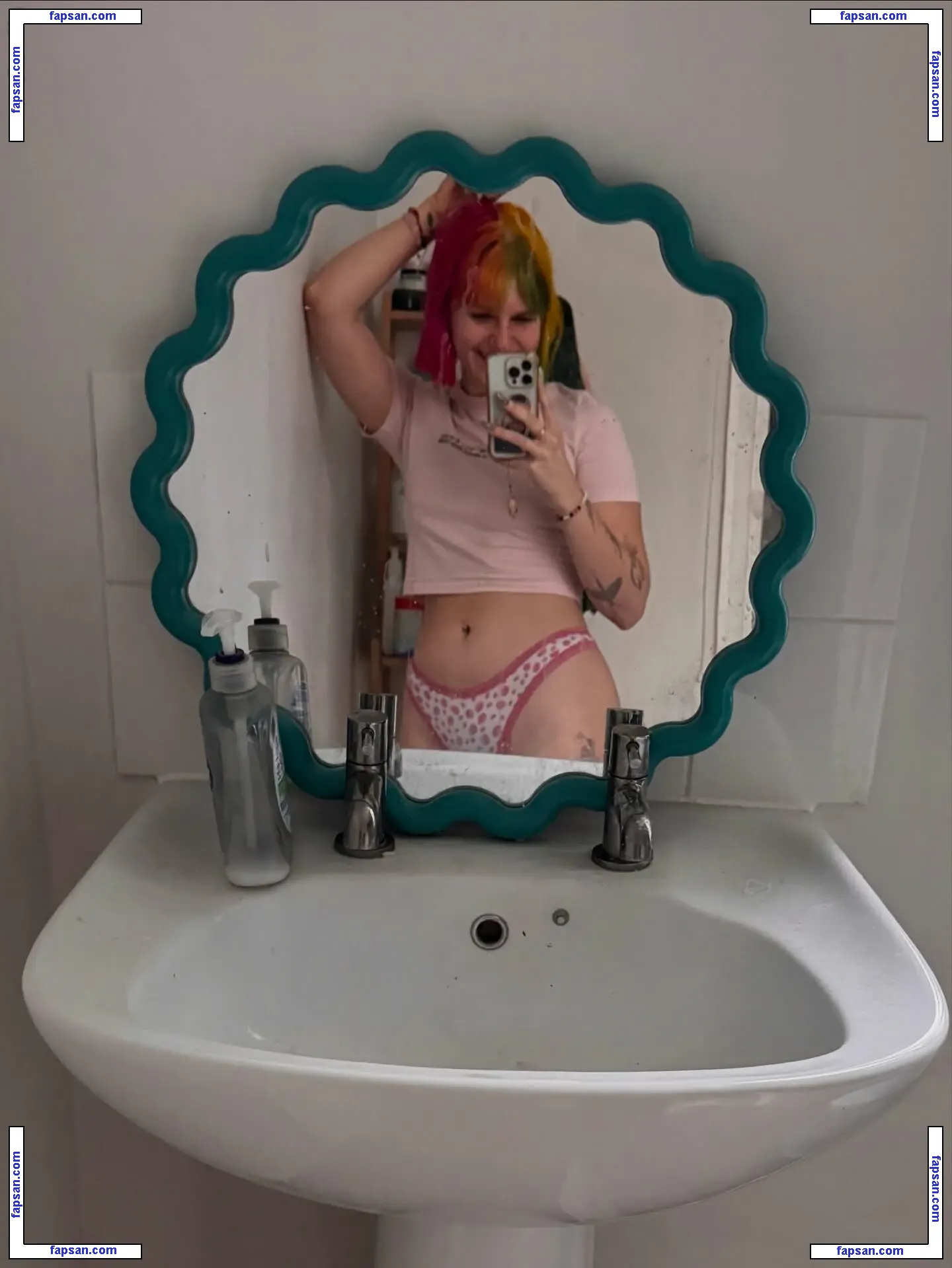 The Queer Kiwi nude photo #0004 from OnlyFans