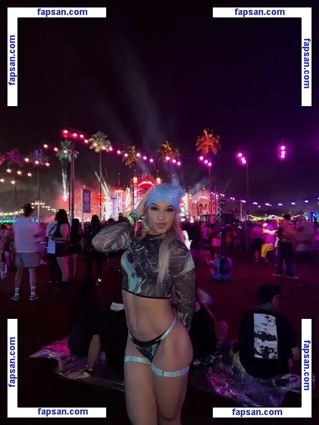 Thea Hail голая фото #0032 с Онлифанс