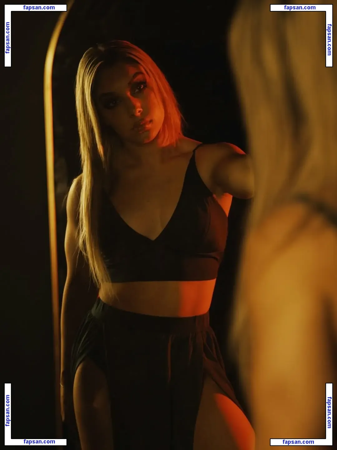 Thea Hail голая фото #0036 с Онлифанс