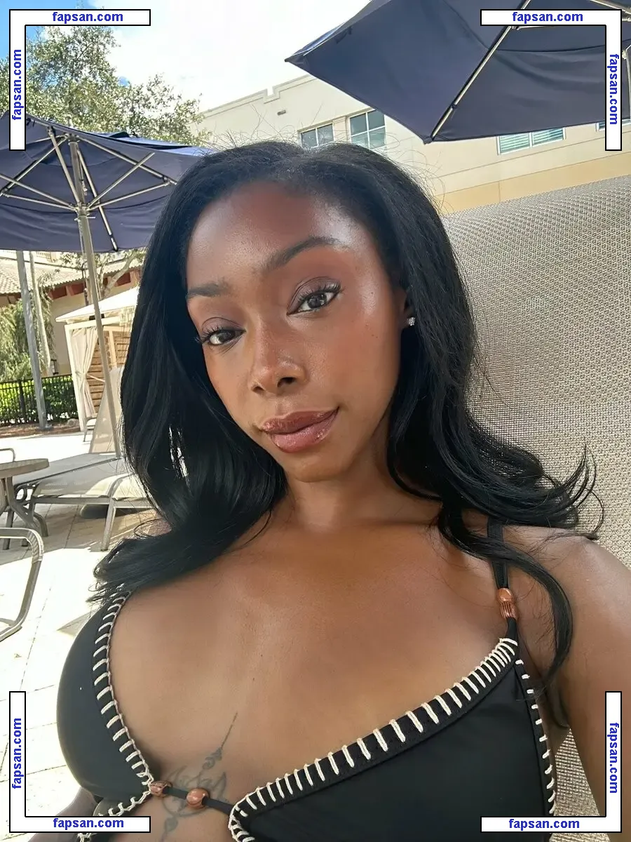 TheAdarosee nude photo #0001 from OnlyFans