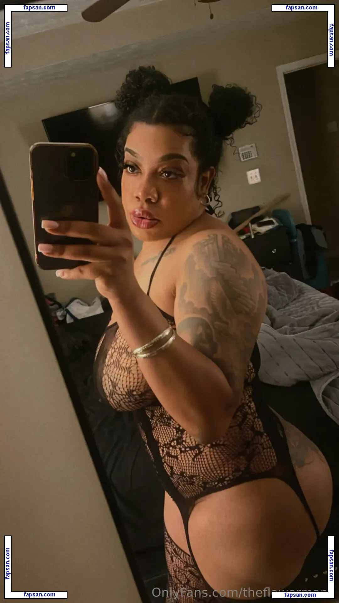 theblancomami nude photo #0002 from OnlyFans