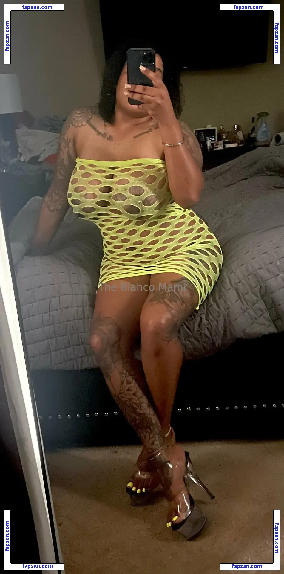 theblancomami nude photo #0008 from OnlyFans