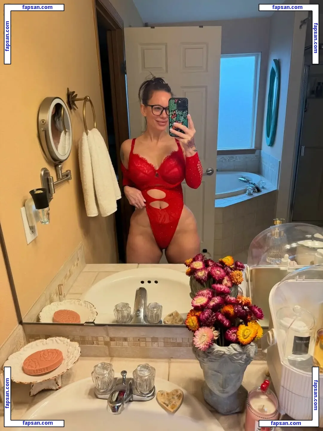 thebrittanyxoxo nude photo #0671 from OnlyFans