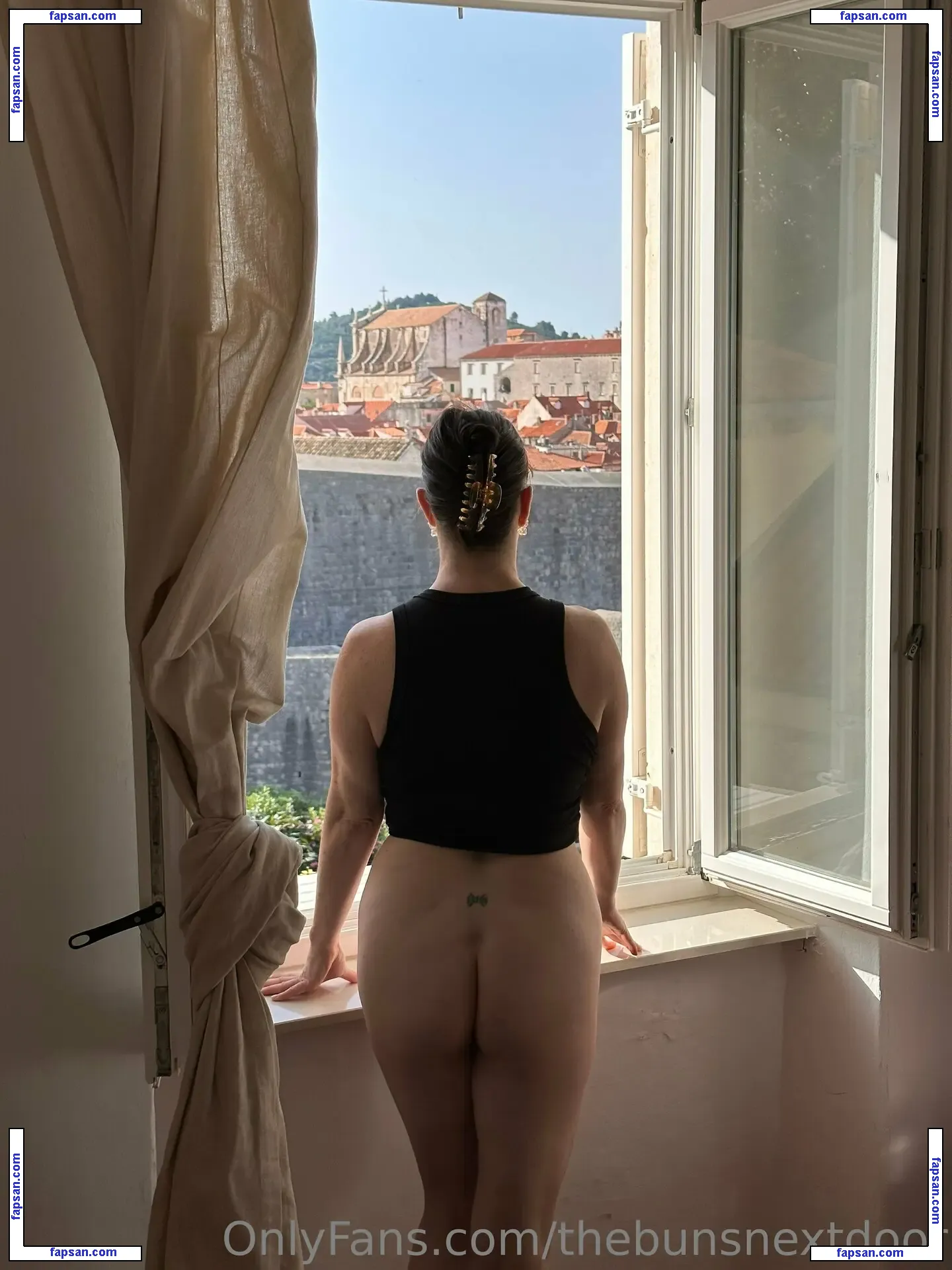 thebunsnextdoor nude photo #0010 from OnlyFans