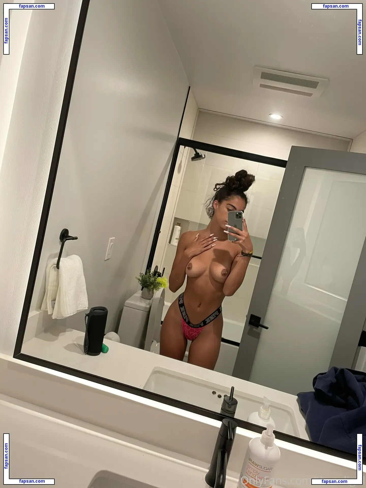 Thecaligirl nude photo #0010 from OnlyFans