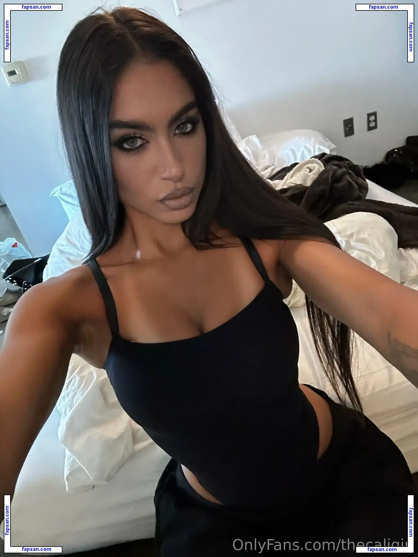 Thecaligirl nude photo #0689 from OnlyFans