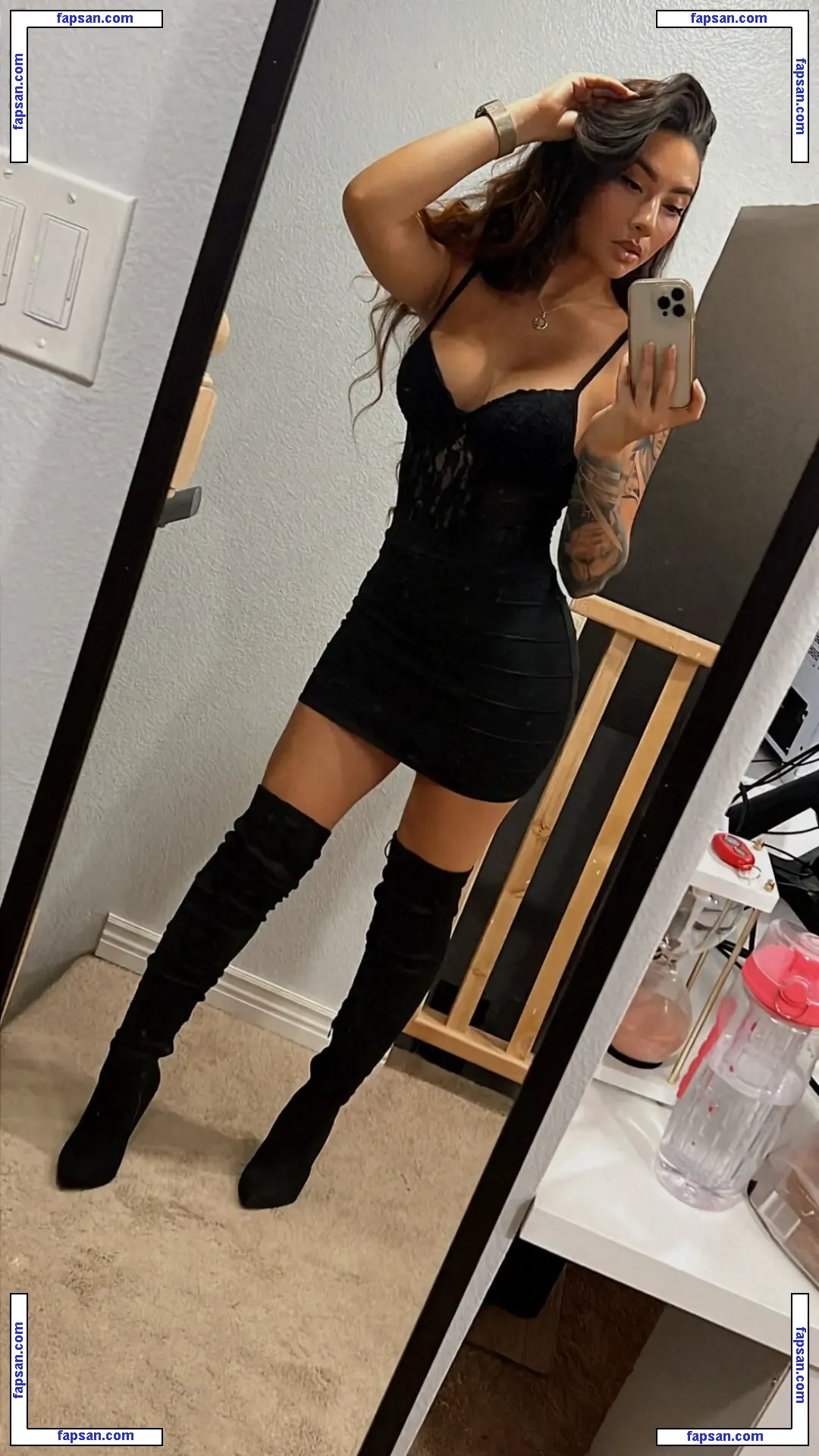 Theegoldenrose nude photo #0006 from OnlyFans