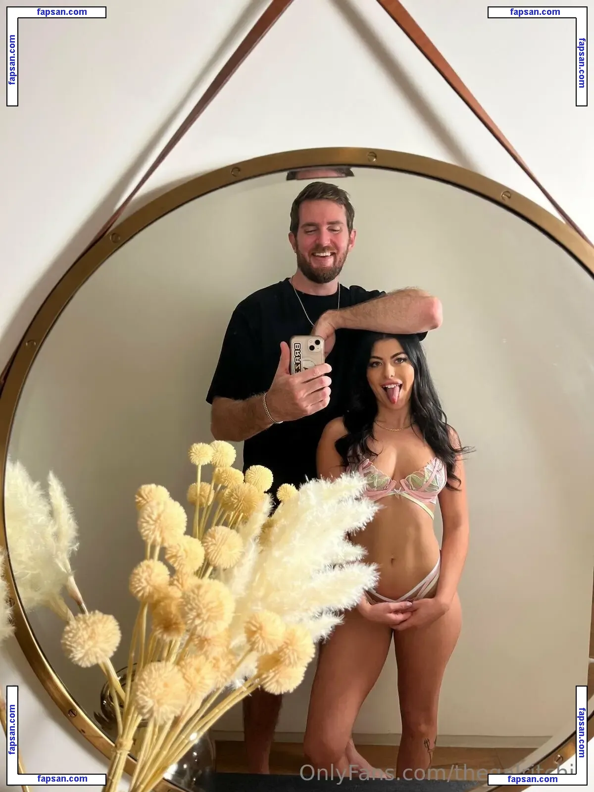 thegalritchie голая фото #0065 с Онлифанс