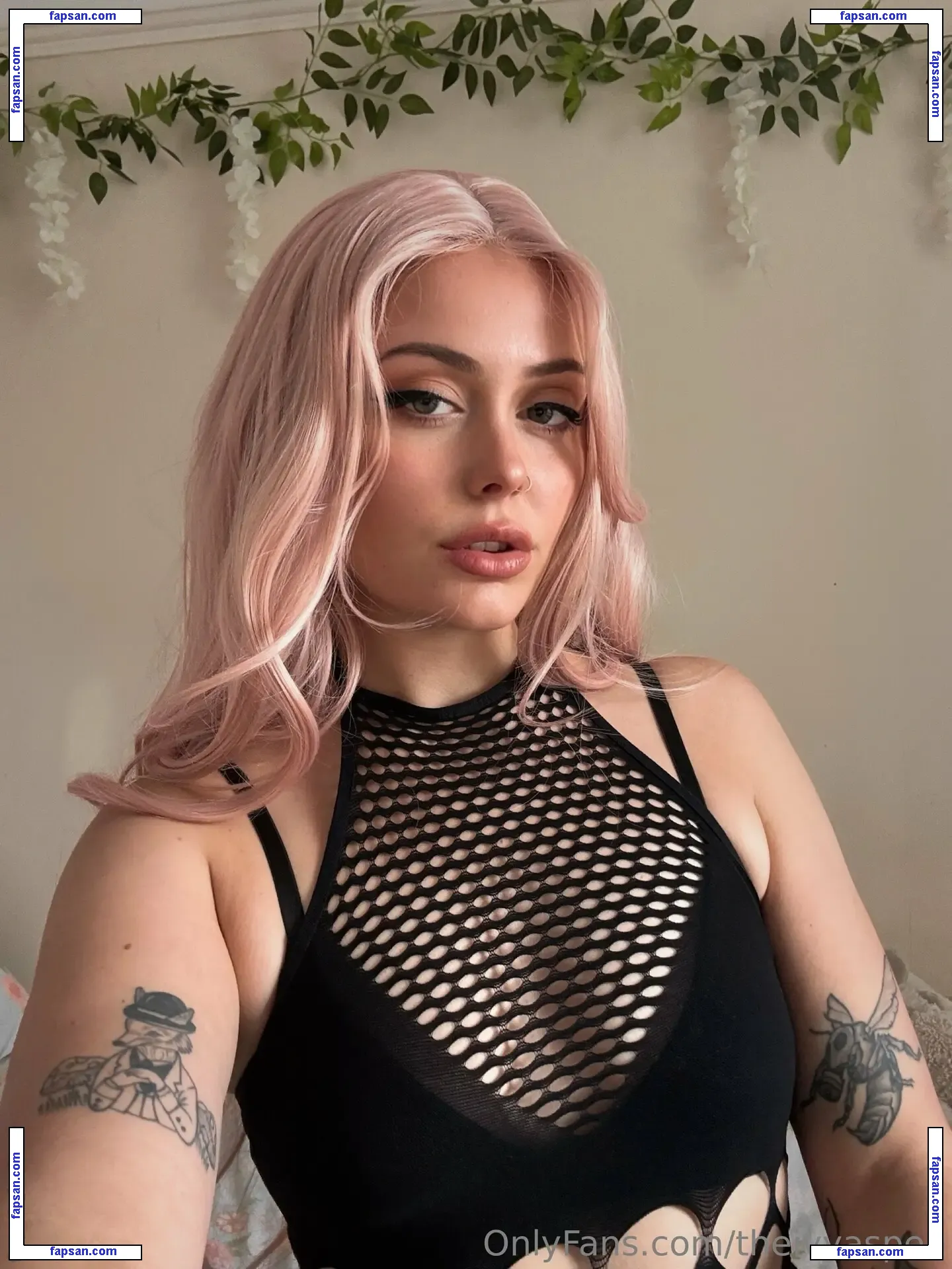 theivyaspen nude photo #0003 from OnlyFans