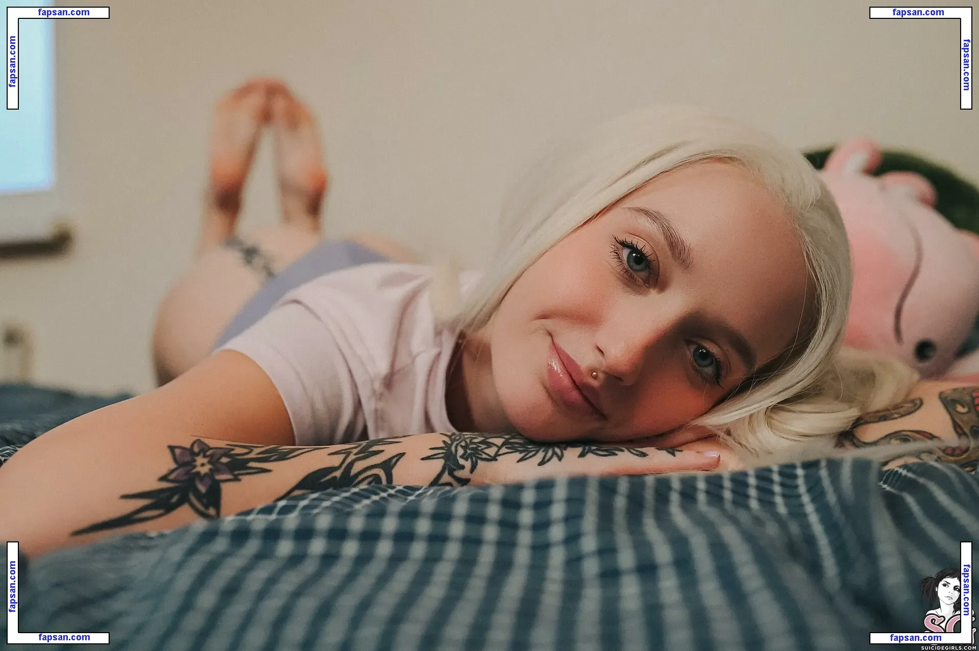 Thelolaboop nude photo #0013 from OnlyFans