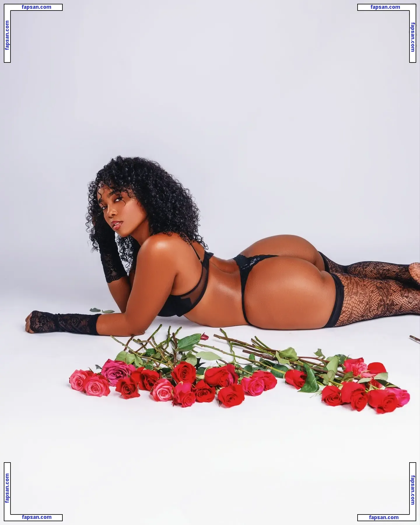 theniknikcourtney голая фото #0004 с Онлифанс