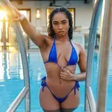 theniknikcourtney голая #0003