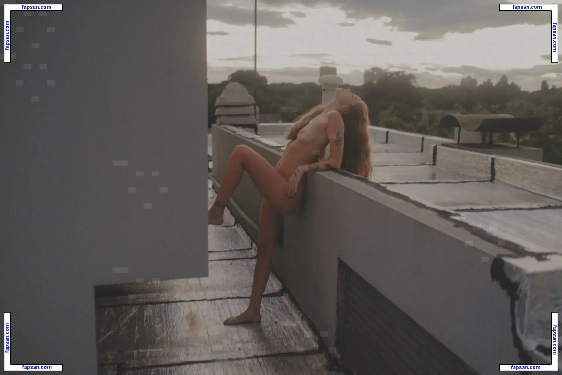 ThePeachApp nude photo #0825 from OnlyFans