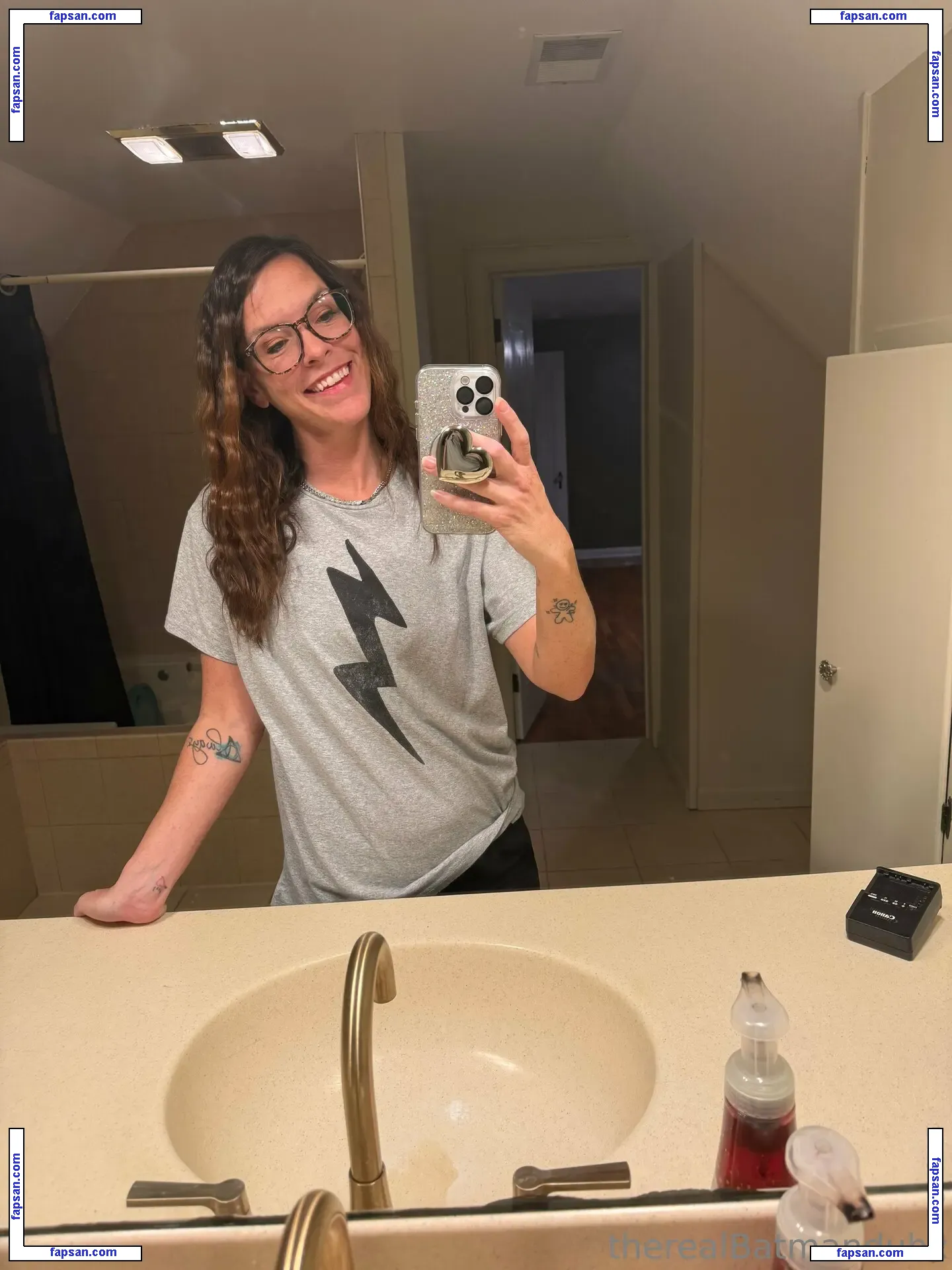 therealbatmanduhx голая фото #0030 с Онлифанс