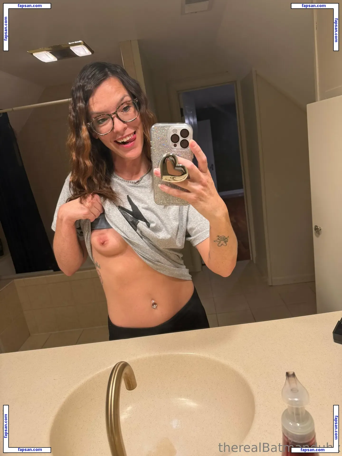 therealbatmanduhx голая фото #0033 с Онлифанс