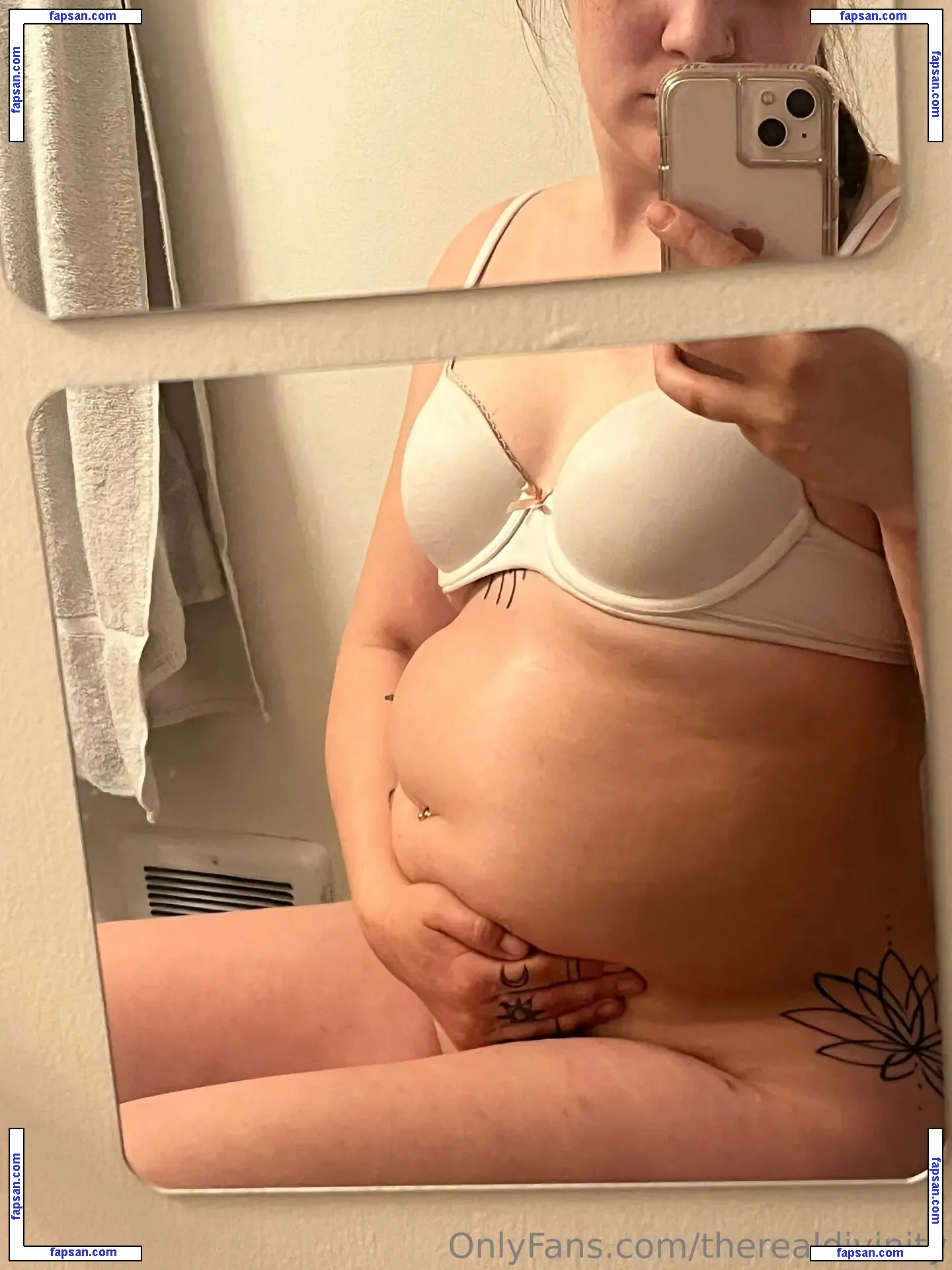 therealdivinity nude photo #0003 from OnlyFans