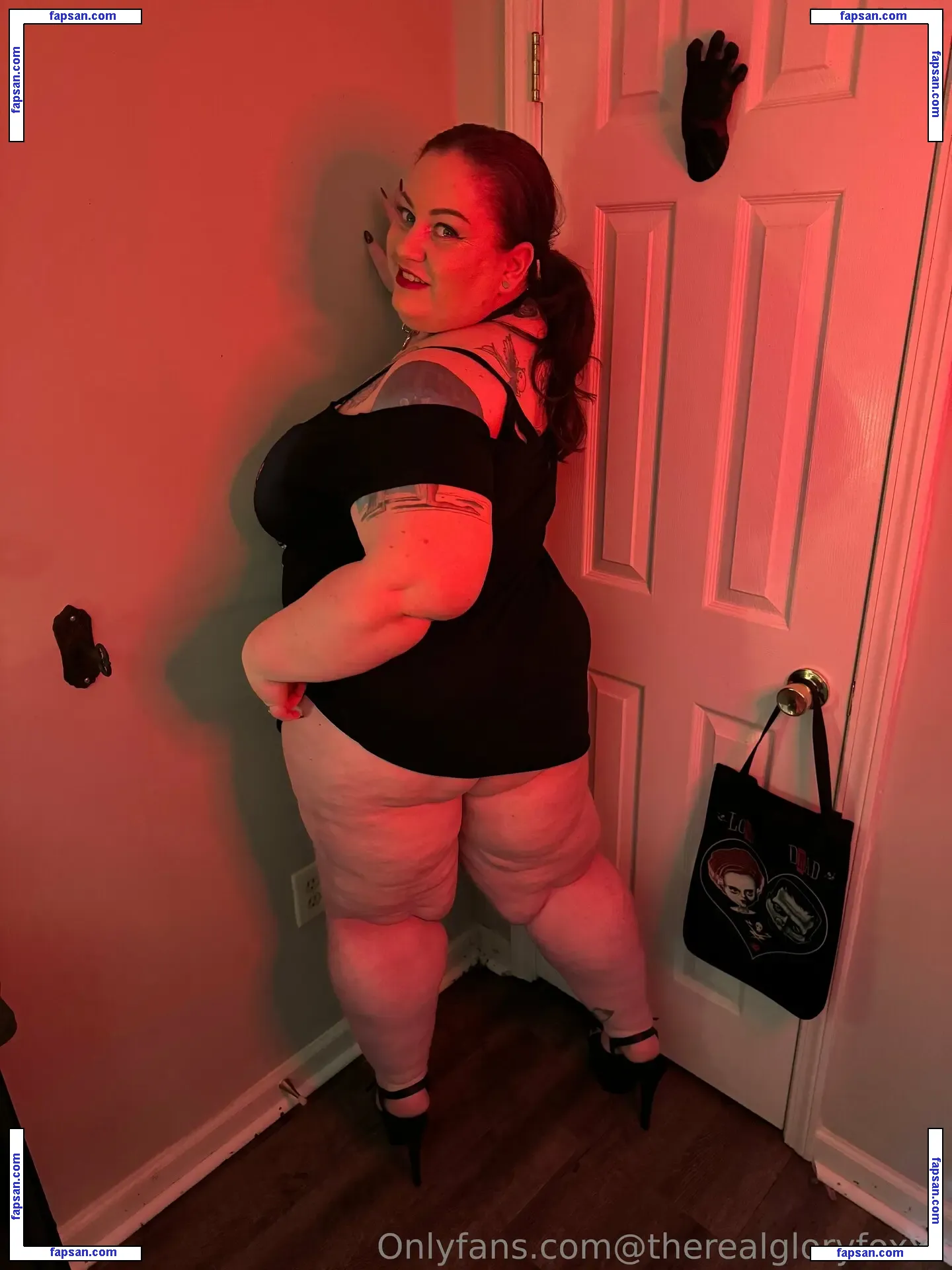 therealgloryfoxxx nude photo #0014 from OnlyFans