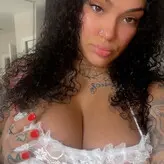 therealroyalskye голая #0004