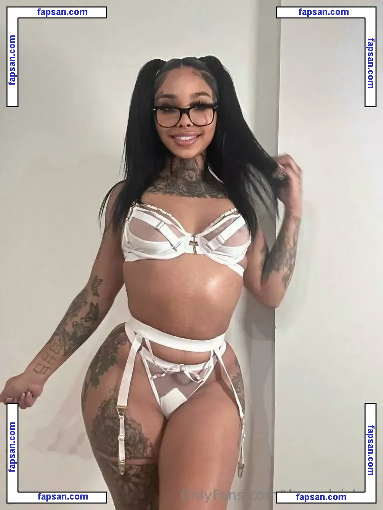 therealvickyy nude photo #0113 from OnlyFans