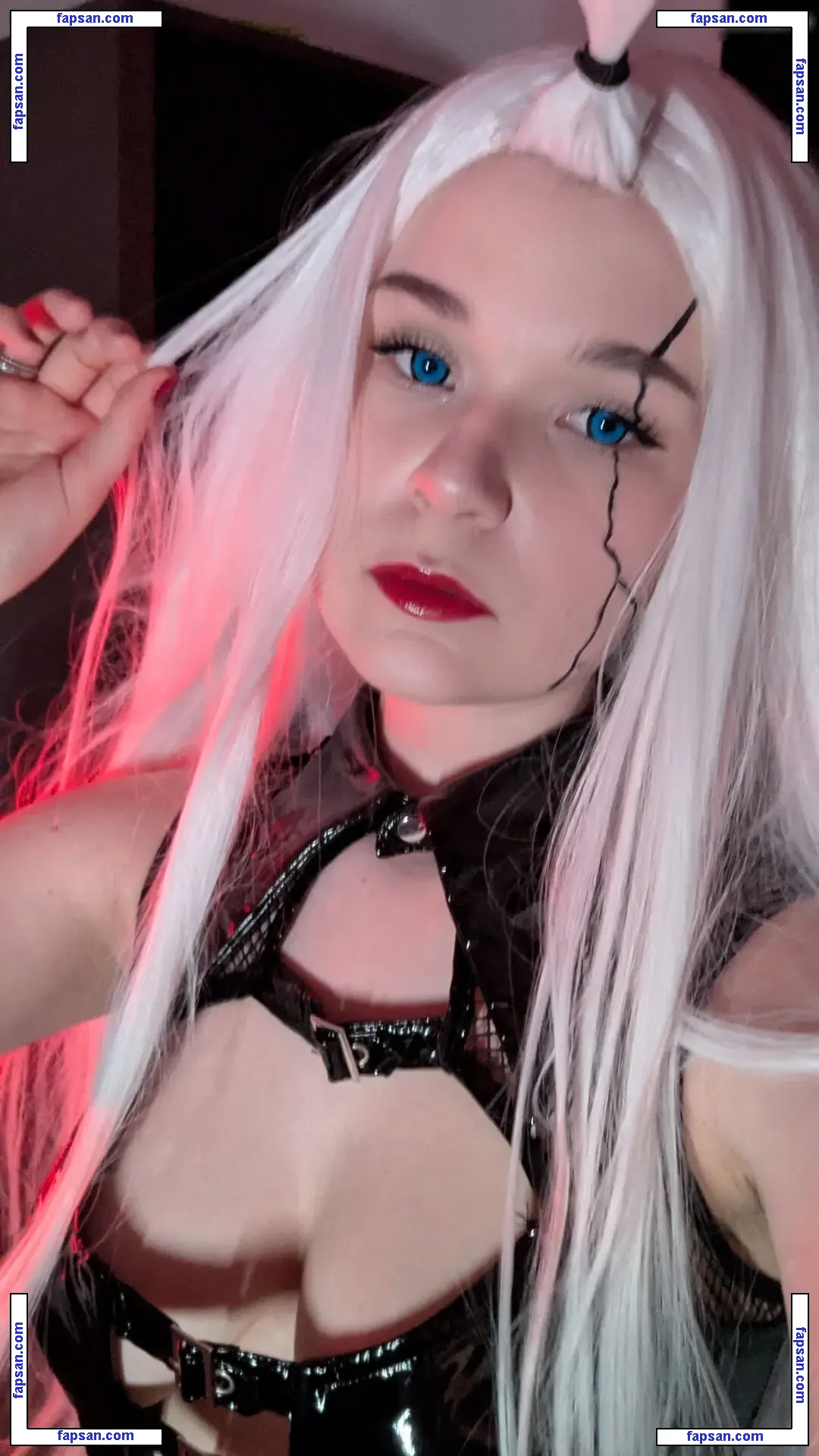 Therlyen nude photo #0035 from OnlyFans