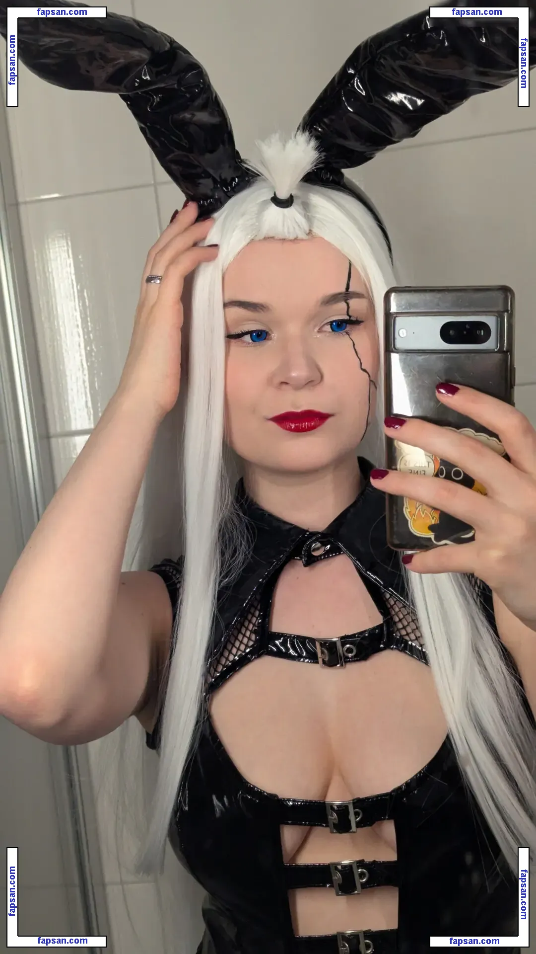 Therlyen nude photo #0039 from OnlyFans