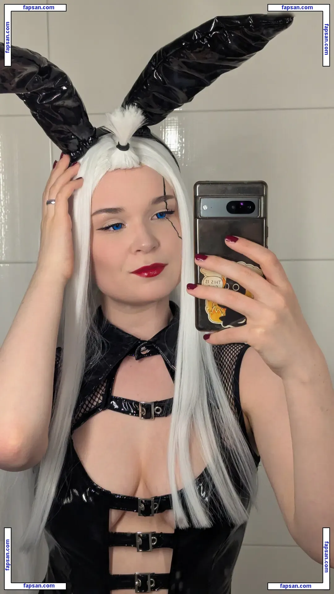 Therlyen nude photo #0042 from OnlyFans