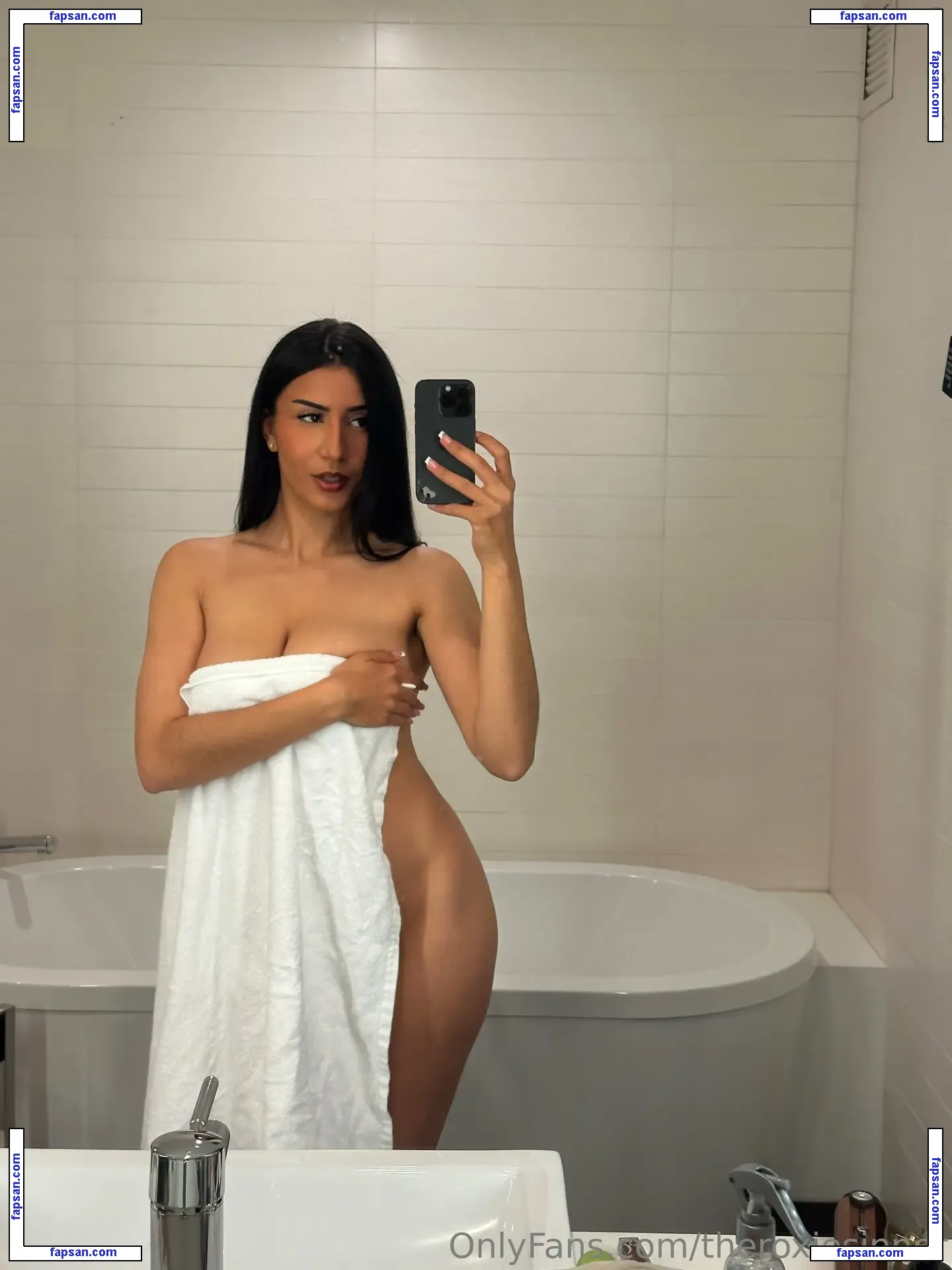 theroxiesinner nude photo #0002 from OnlyFans