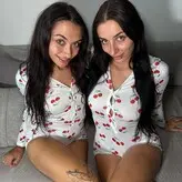 theserenotwins голая #0026