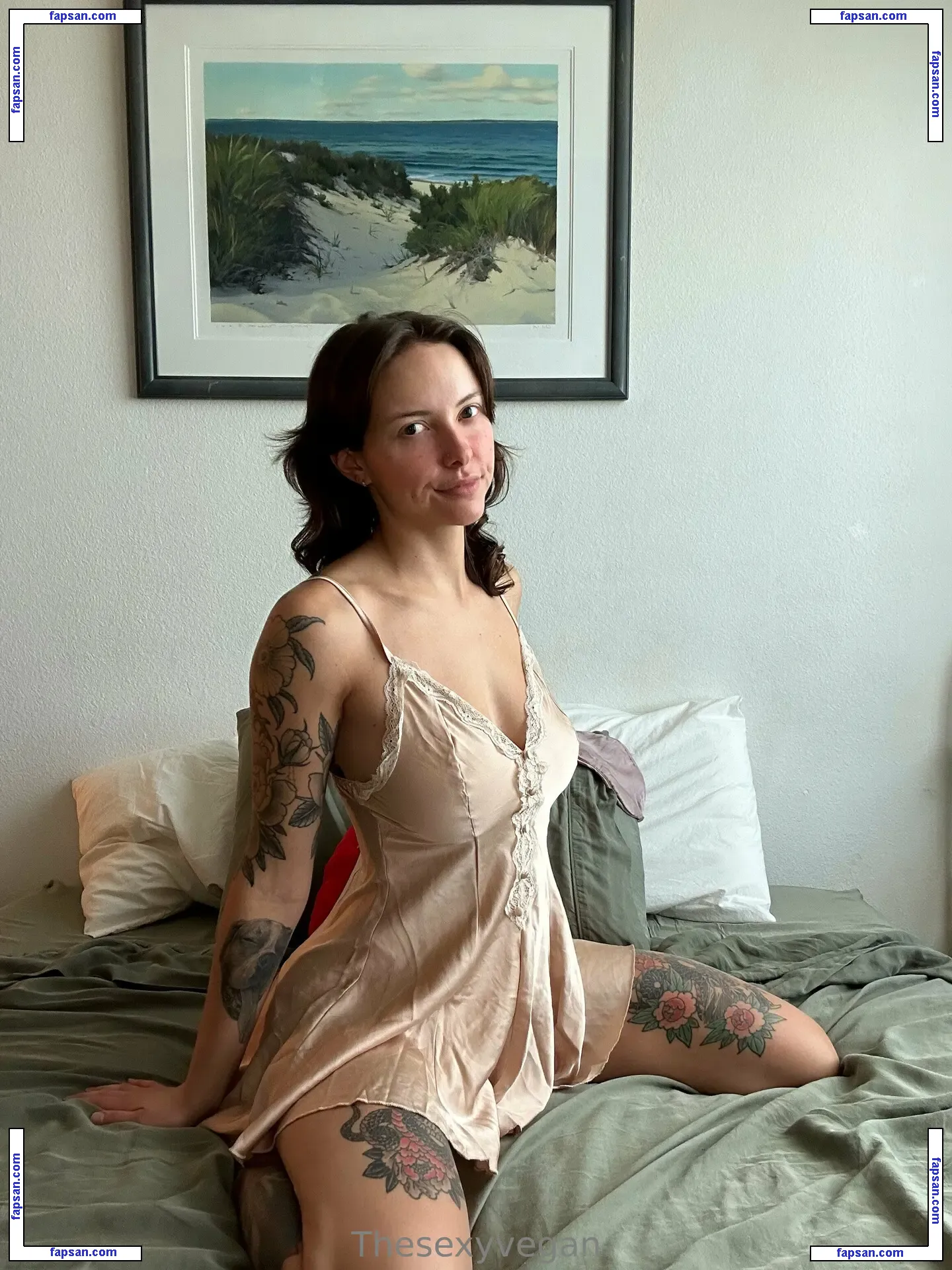 thesexyveganfree nude photo #0056 from OnlyFans