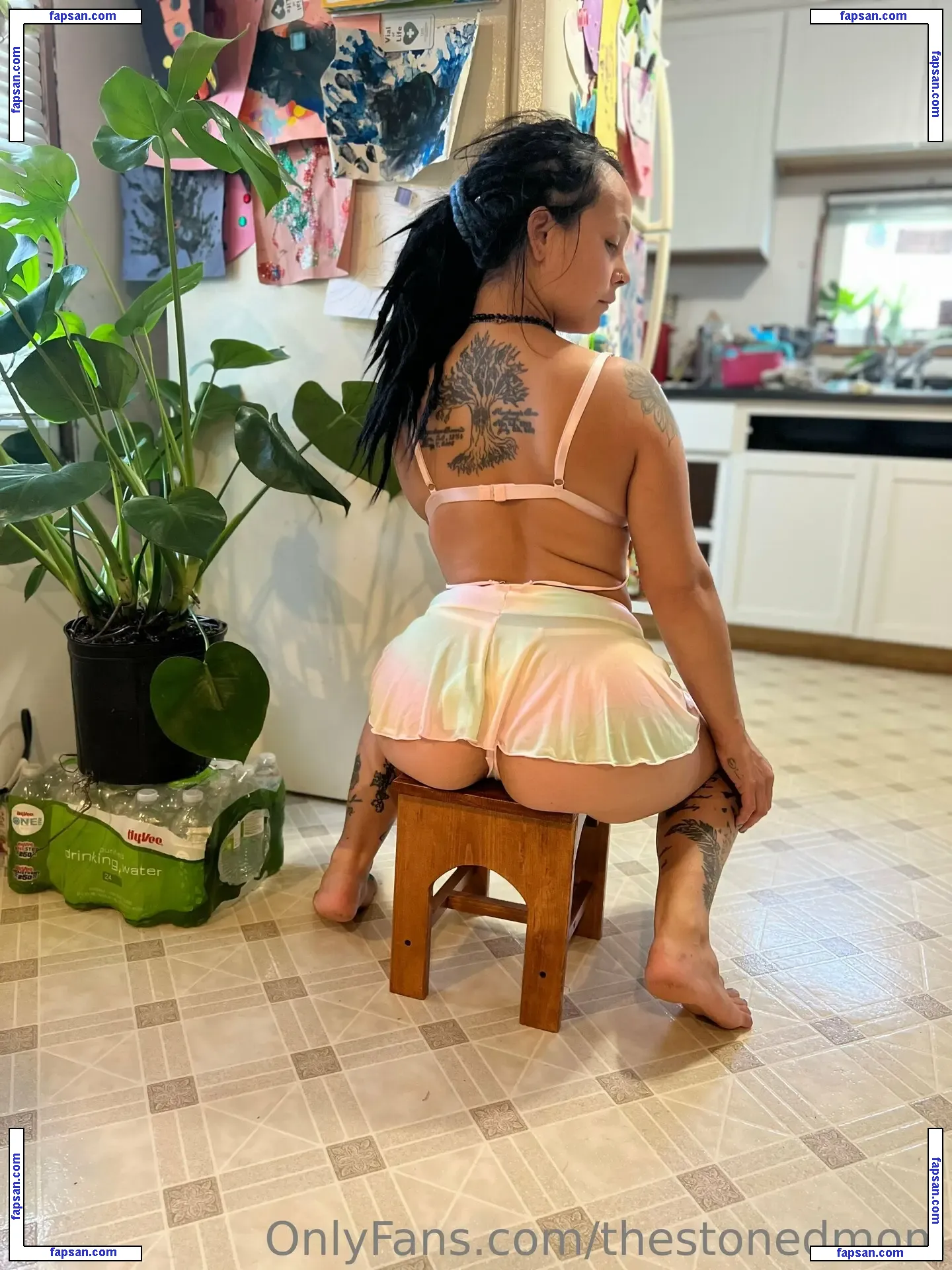 thestonedmom nude photo #0044 from OnlyFans