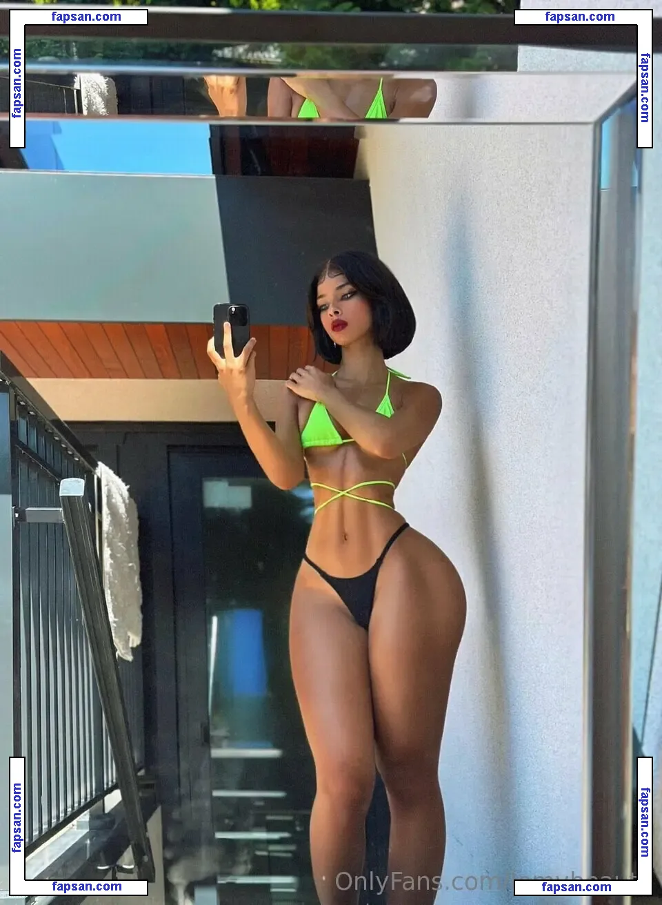 Thicc Thighs голая фото #0016 с Онлифанс