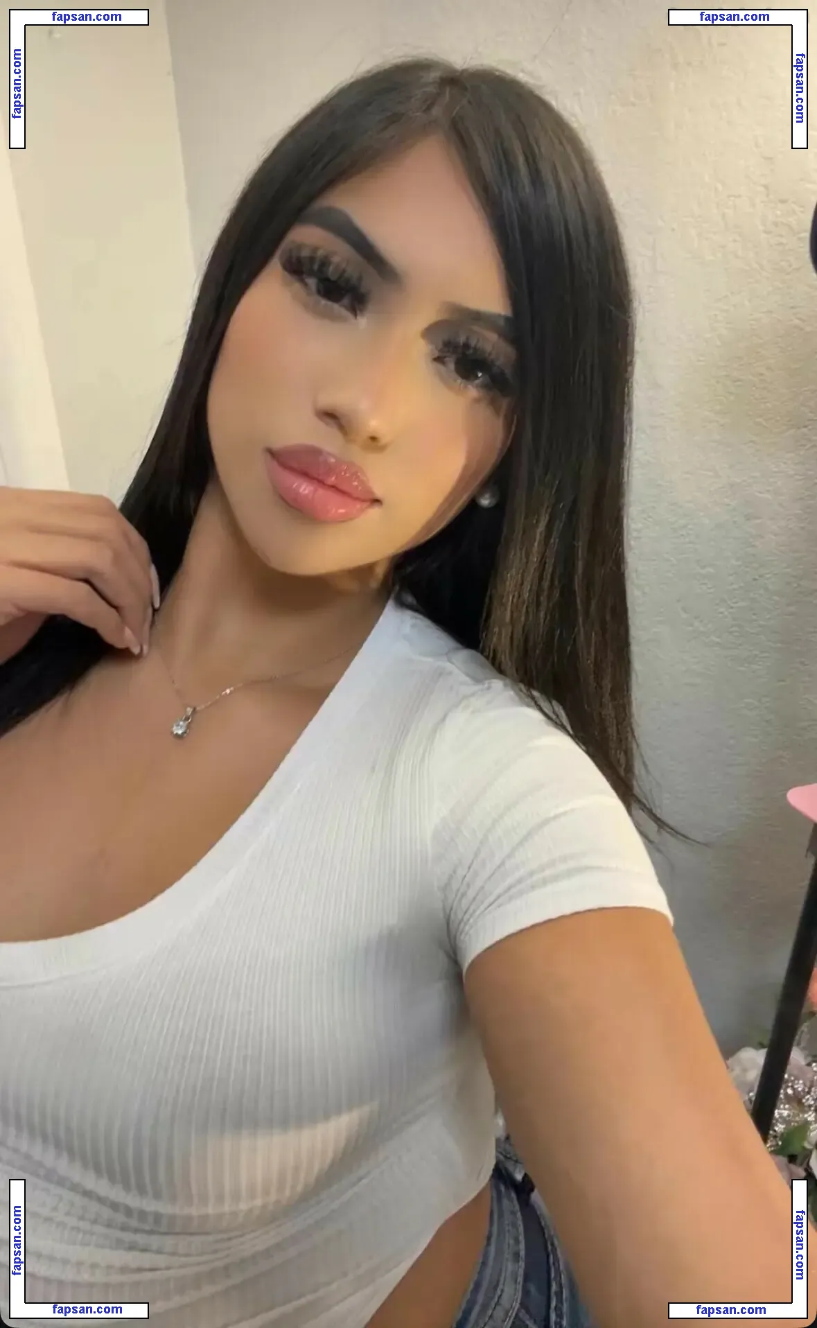 Thick Baddie _222cyn_ nude photo #0002 from OnlyFans