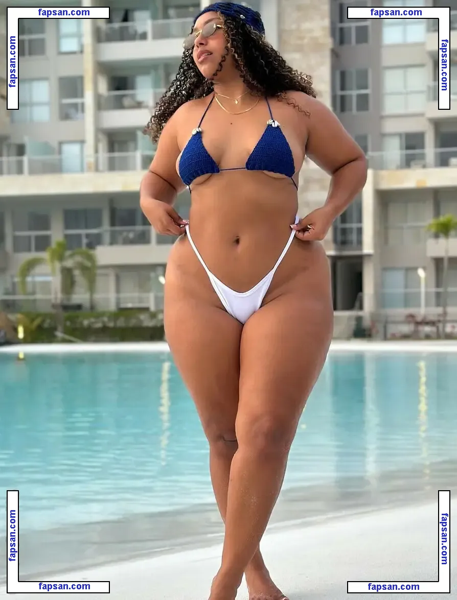Thick Baddie nude photo #0004 from OnlyFans