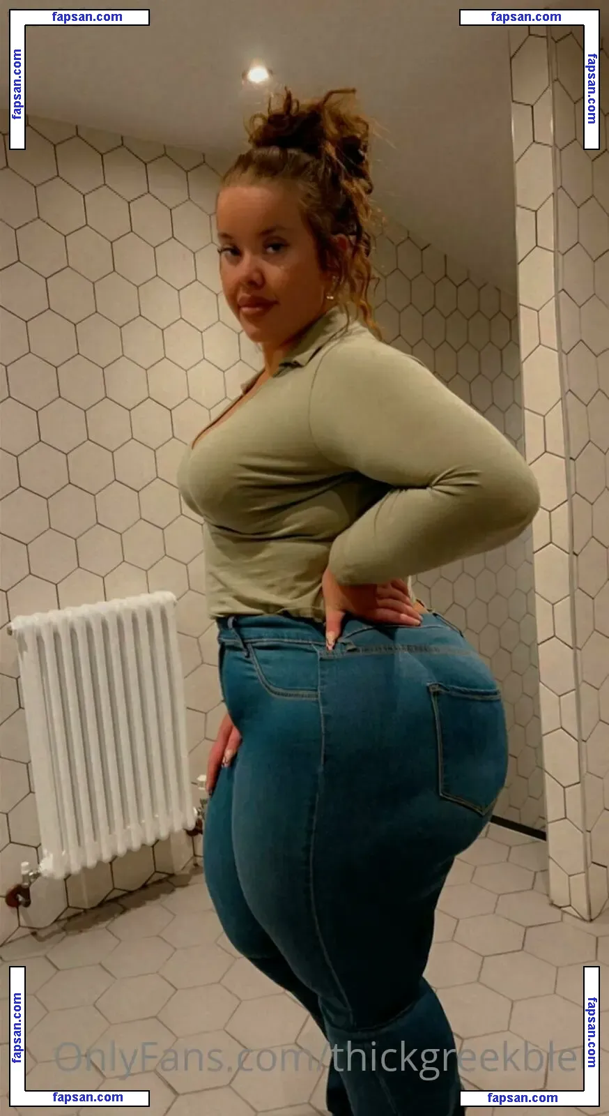 thickgreekbleu nude photo #0002 from OnlyFans