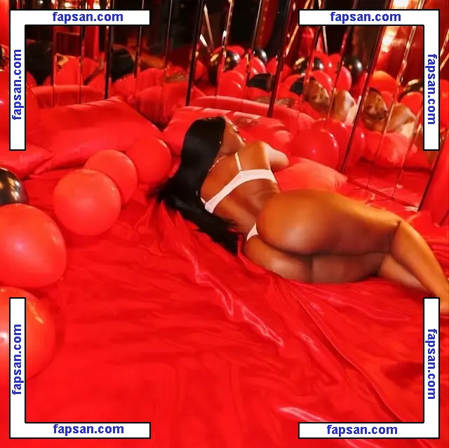 ThisShitLuxury nude photo #0002 from OnlyFans