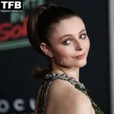 Thomasin McKenzie голая #0027