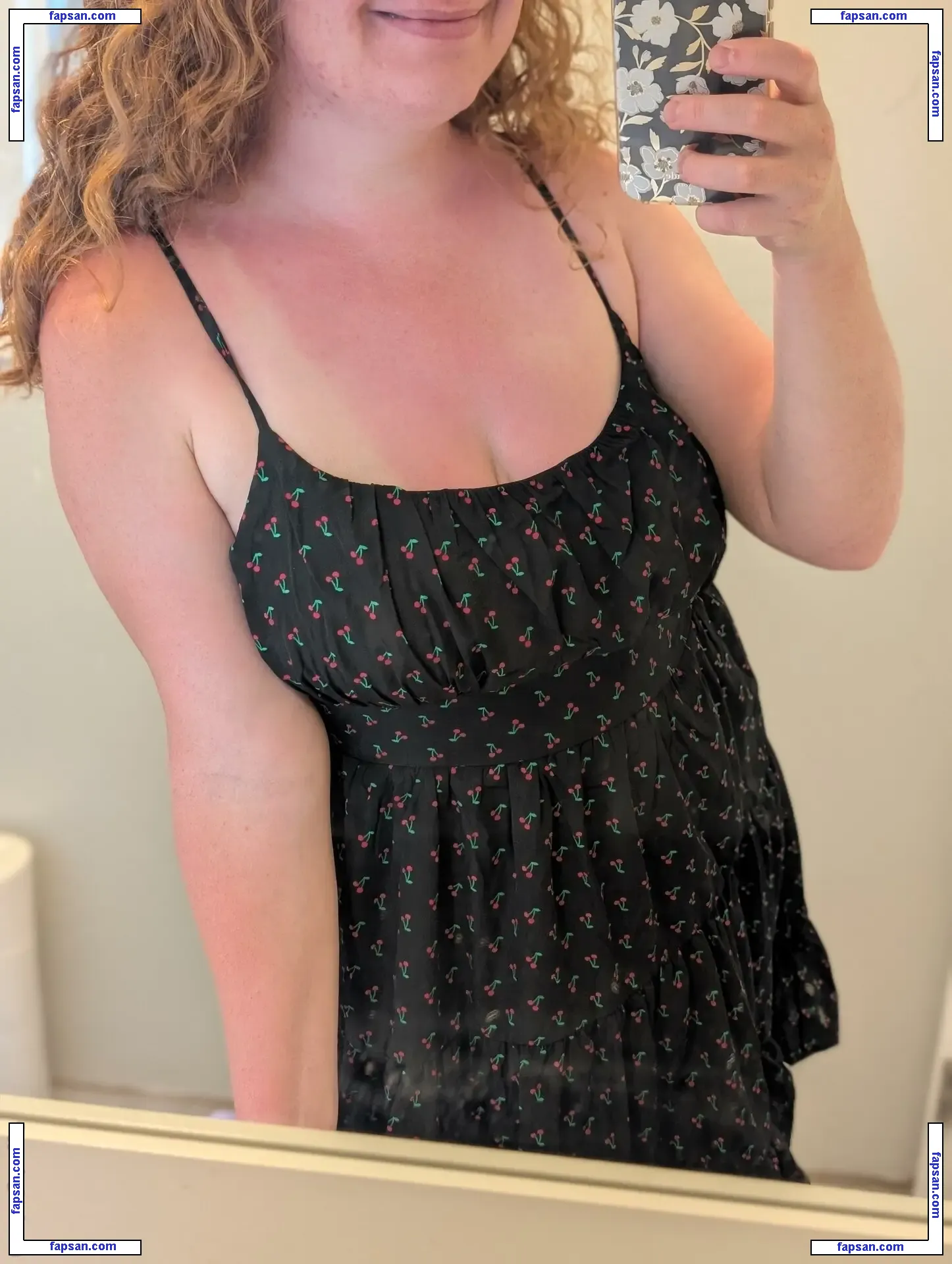 throwaway334557 голая фото #0033 с Онлифанс