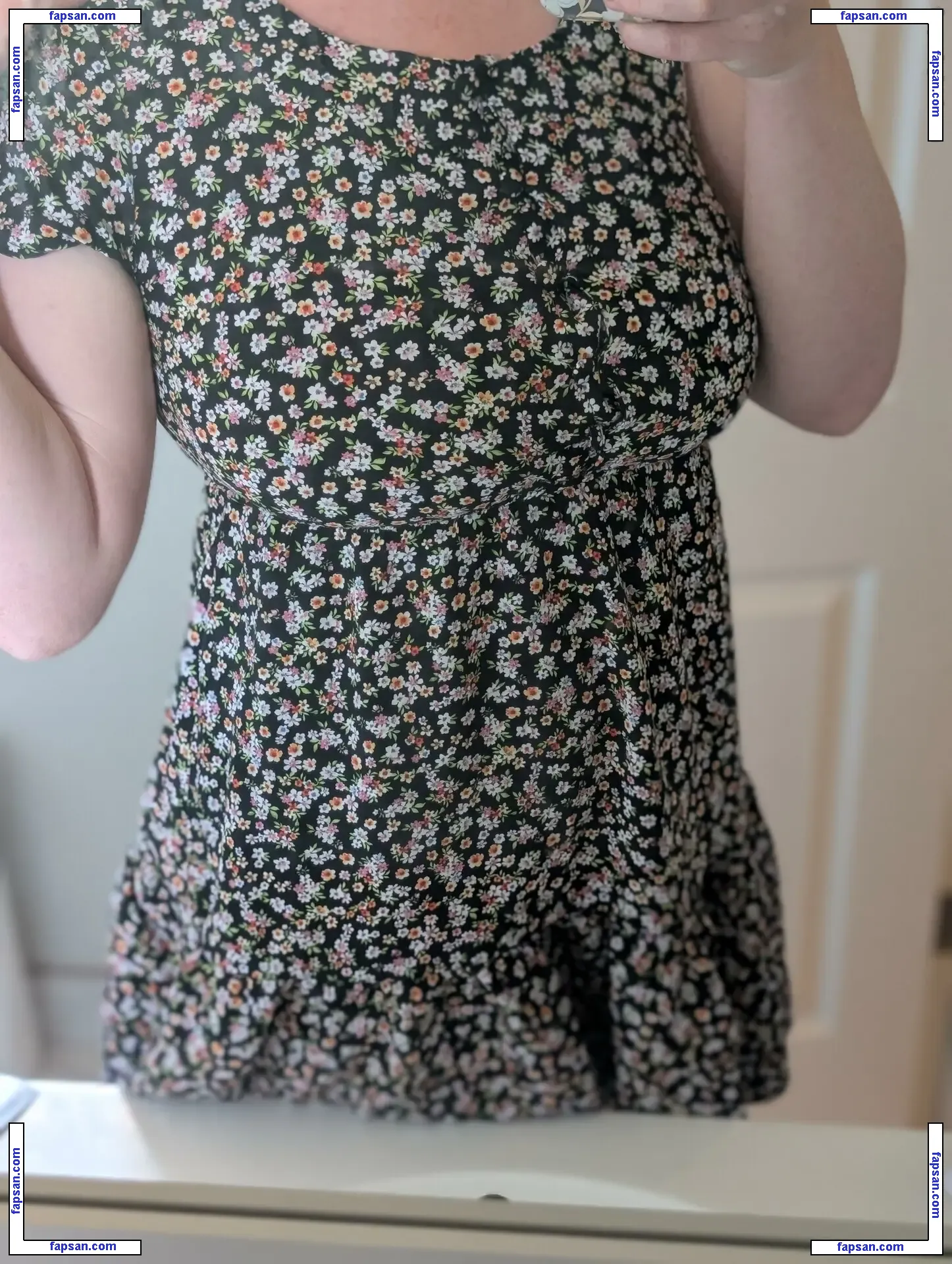 throwaway334557 голая фото #0034 с Онлифанс