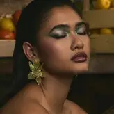 Thuzar Wint Lwin голая #0003