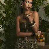 Thuzar Wint Lwin голая #0005