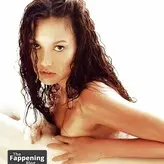 Tia Carrere голая #0258