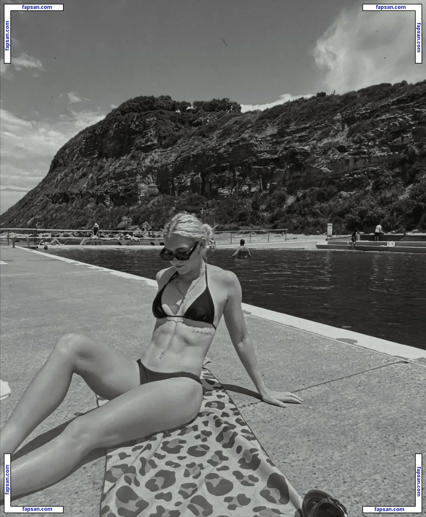 Tiahna Skelton nude photo #0002 from OnlyFans