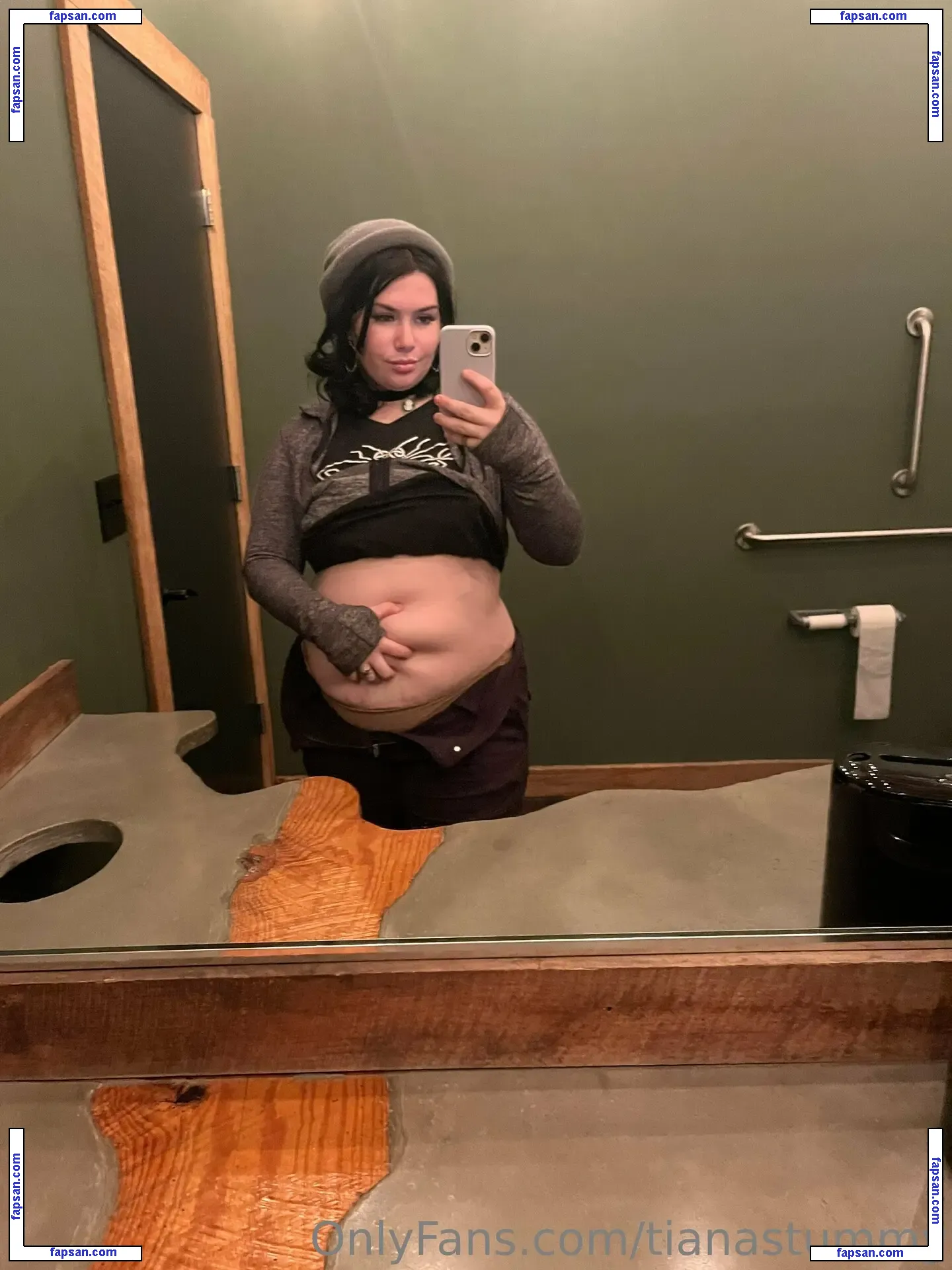 Tianastummy nude photo #0069 from OnlyFans