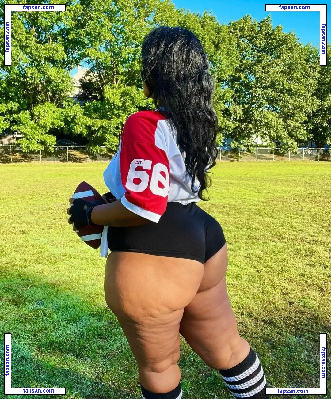 tianatee808 nude photo #0021 from OnlyFans