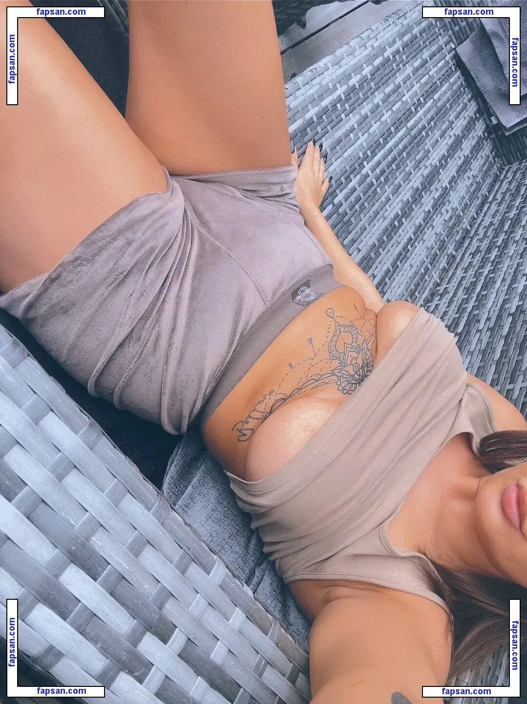 Tiffany_xox nude photo #0005 from OnlyFans