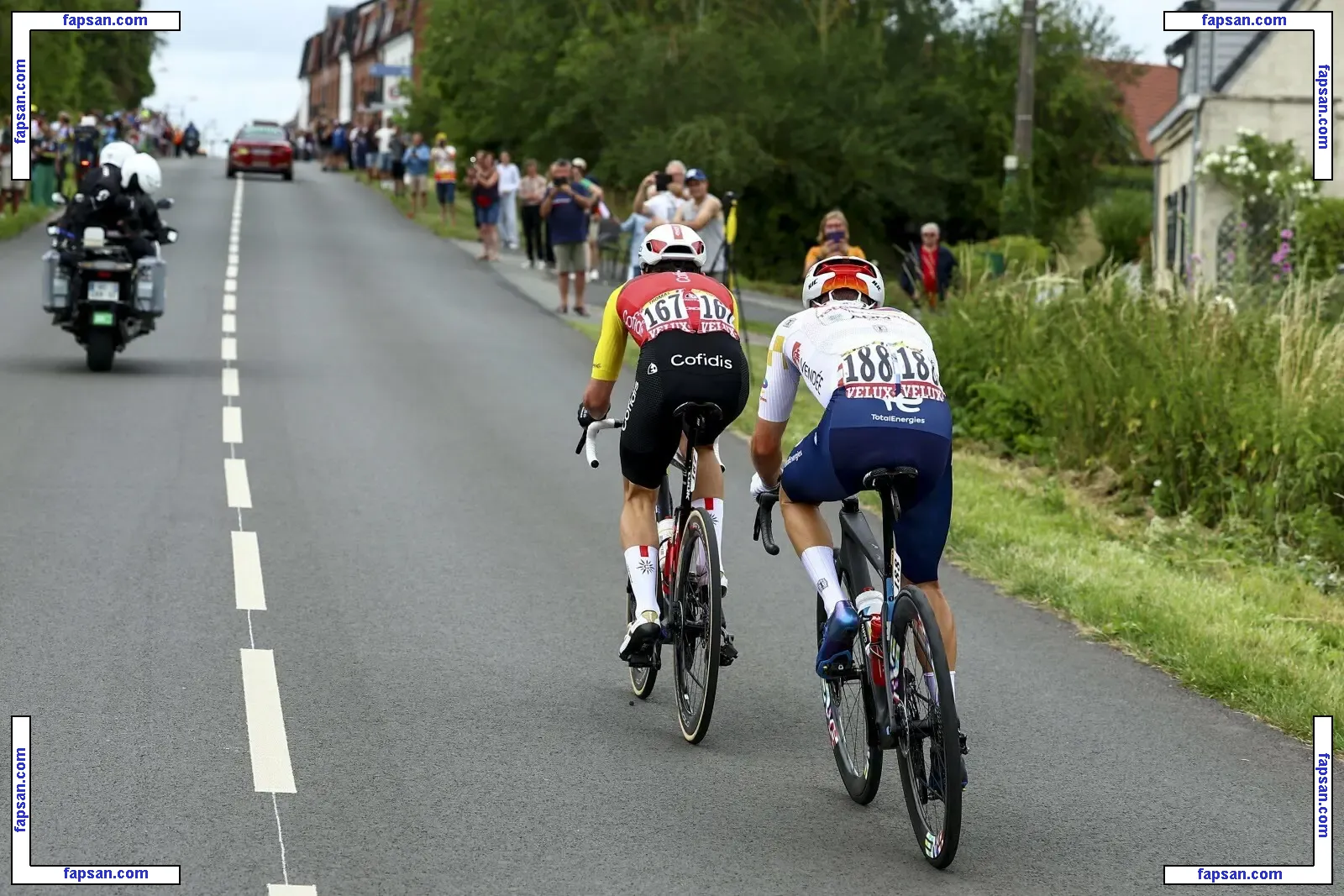 Tina Kitsune голая фото #0017 с Онлифанс