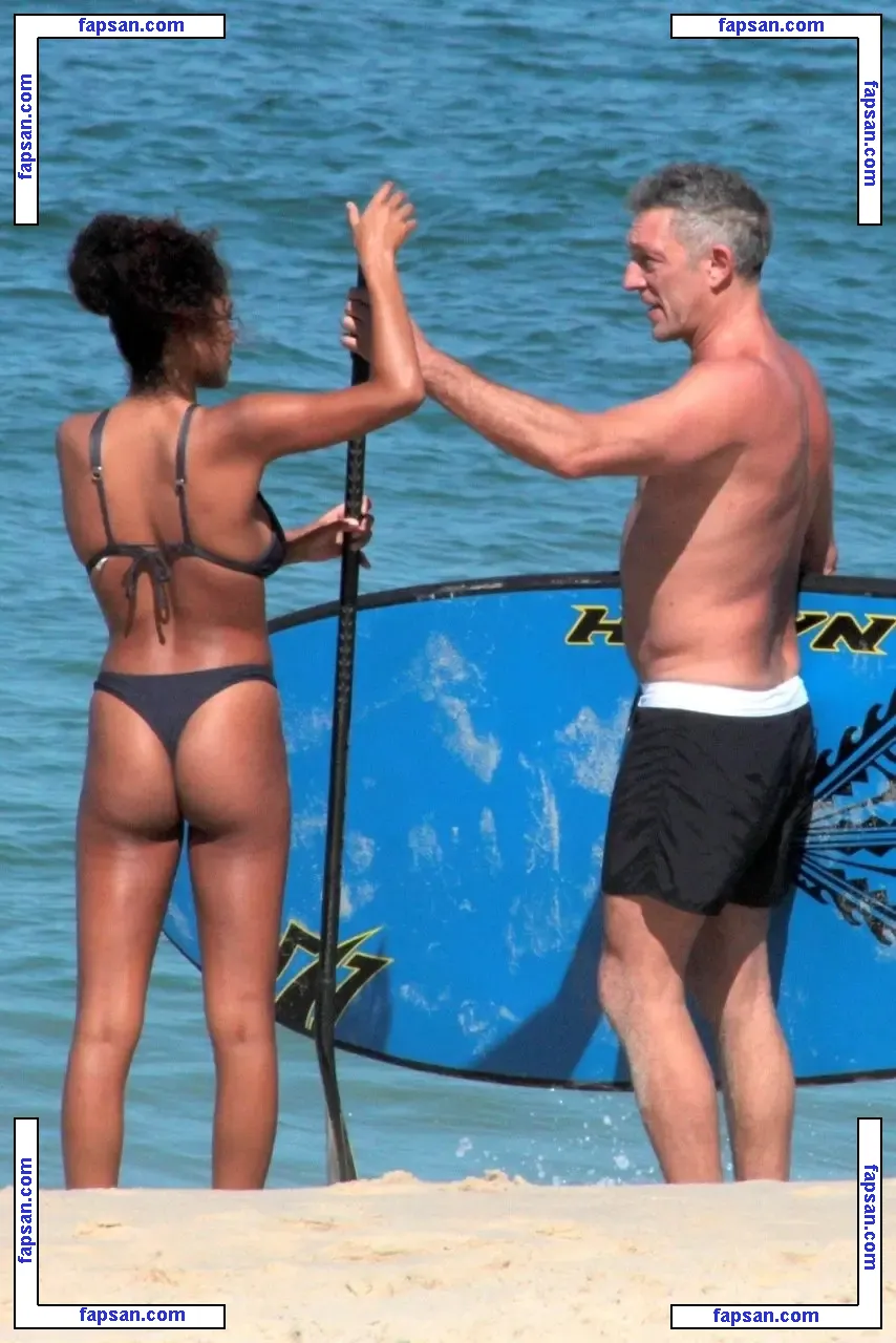 Tina Kunakey голая фото #0028 с Онлифанс